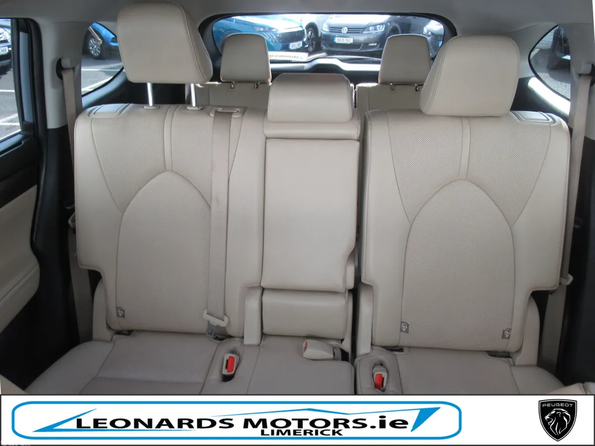 Toyota Highlander Estate/Jeep, Petrol Hybrid, 2023, Grey