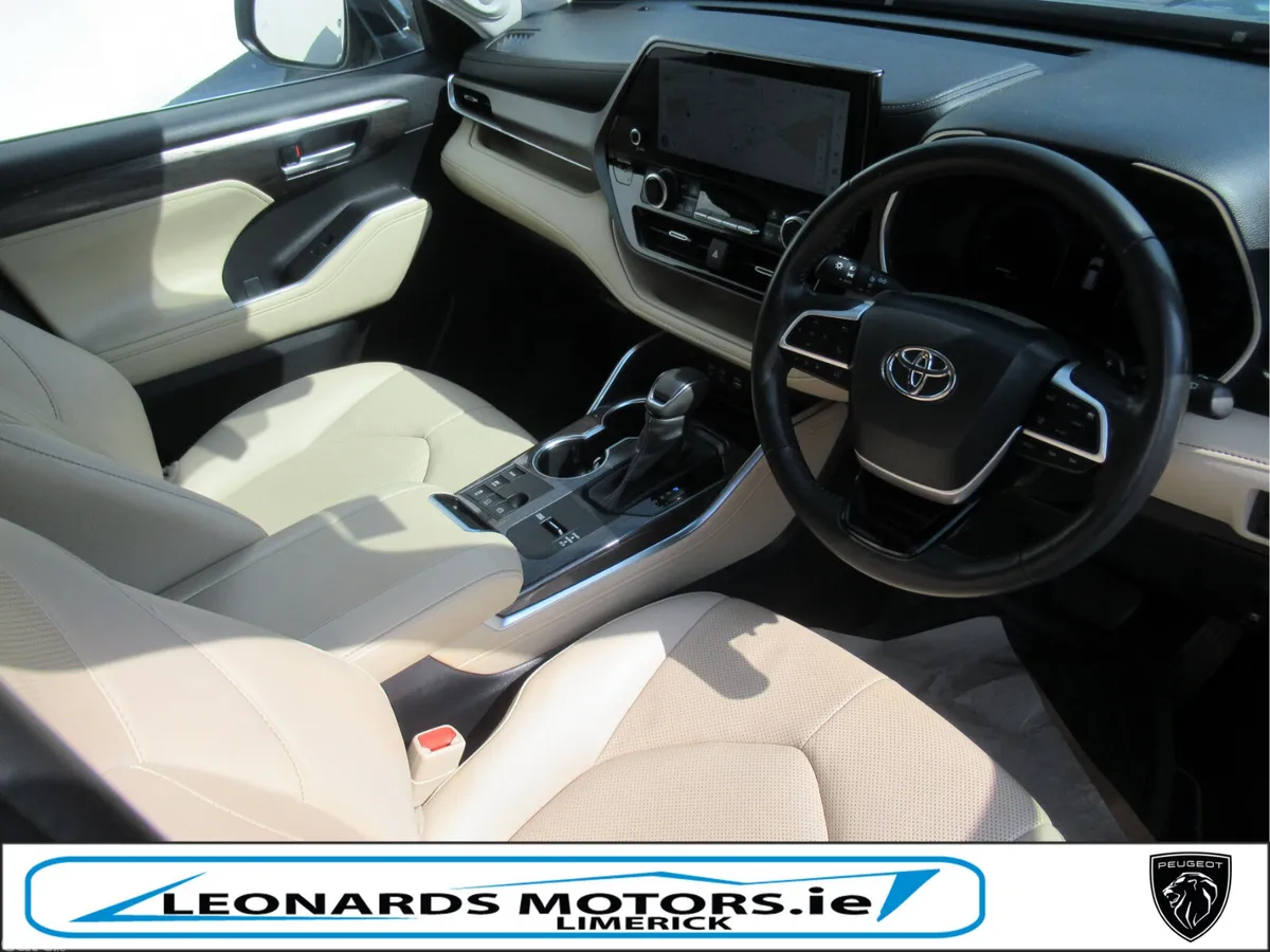 Toyota Highlander Estate/Jeep, Petrol Hybrid, 2023, Grey