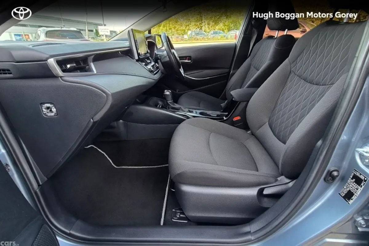 Toyota Corolla Saloon, Petrol Hybrid, 2021, Grey