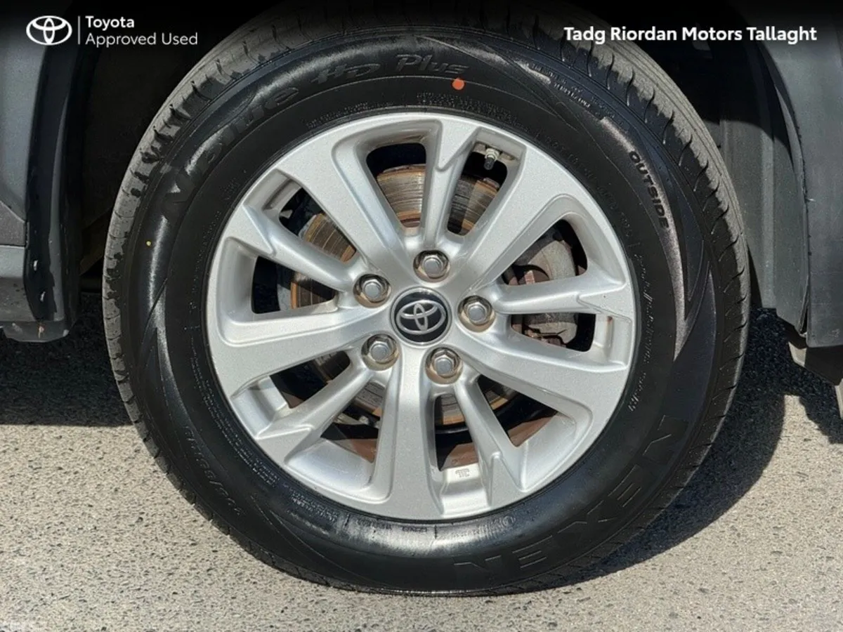 Toyota Yaris Cross Hatchback, Petrol Hybrid, 2023, Grey