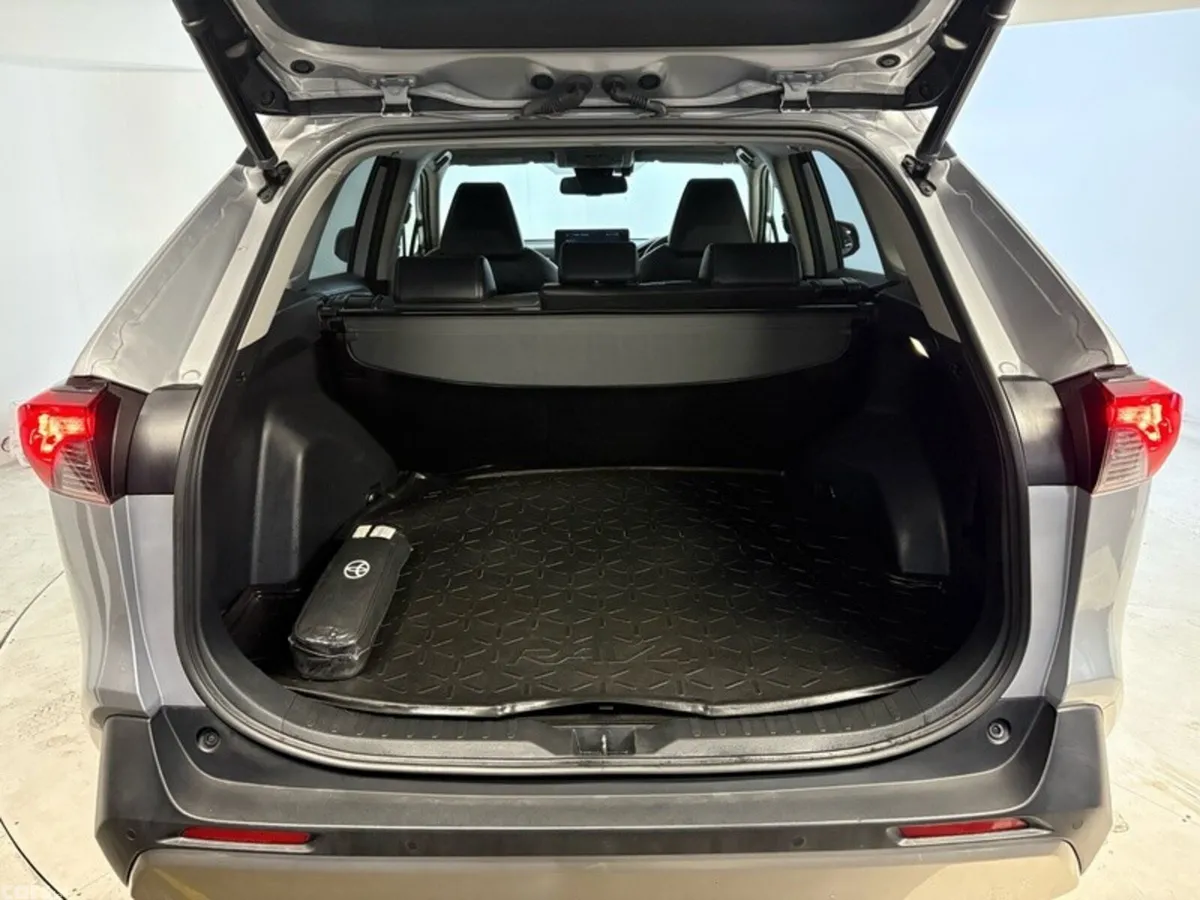 Toyota RAV4 SUV, Petrol Hybrid, 2023, Silver