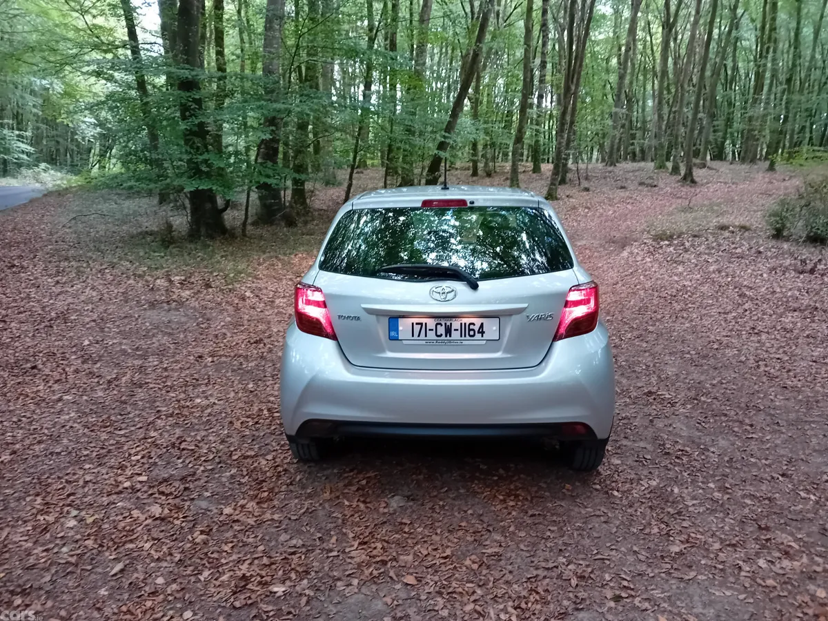 Toyota Yaris Hatchback, Petrol, 2017, Grey