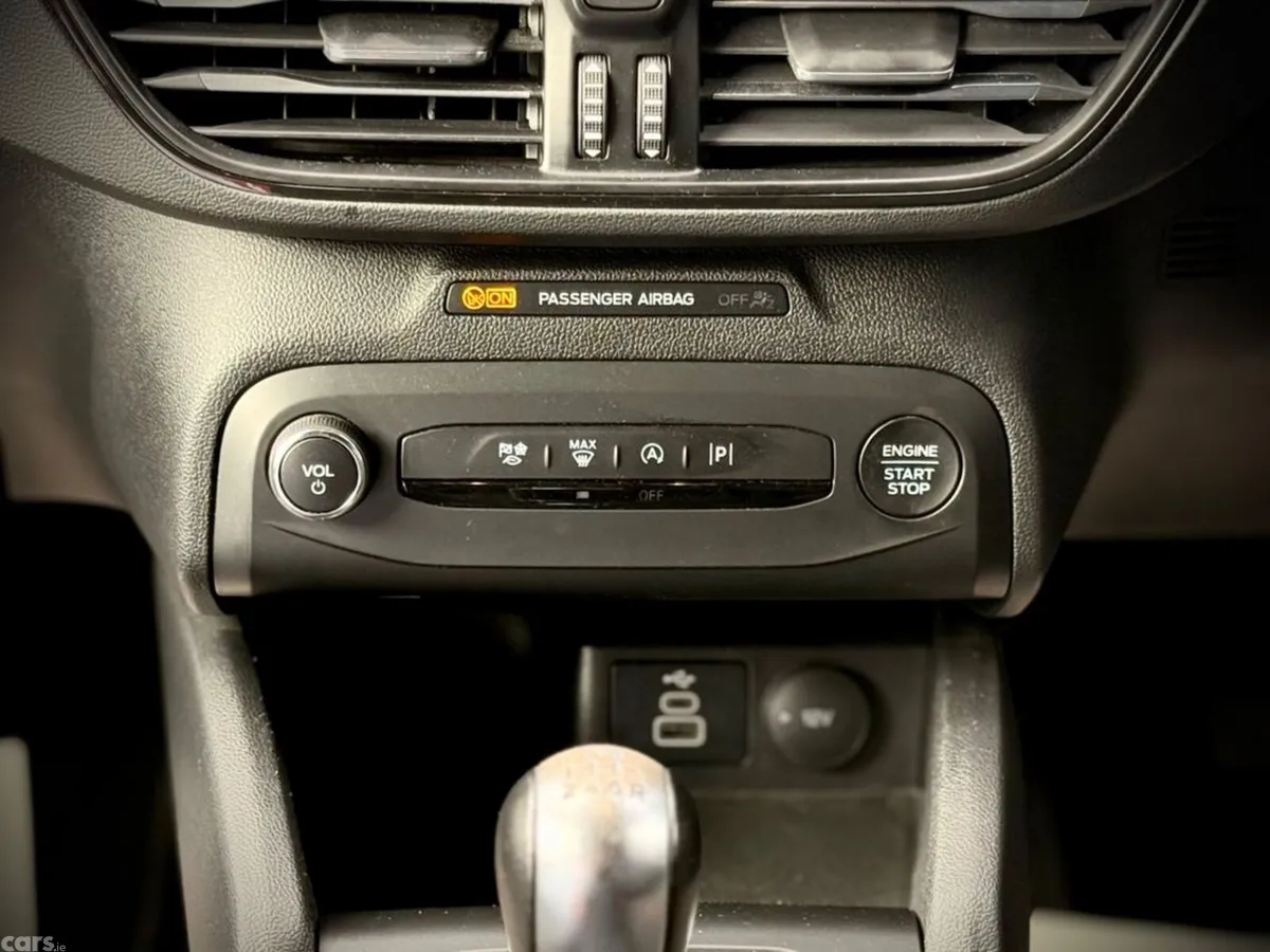 Ford Focus Hatchback, Petrol, 2024, White