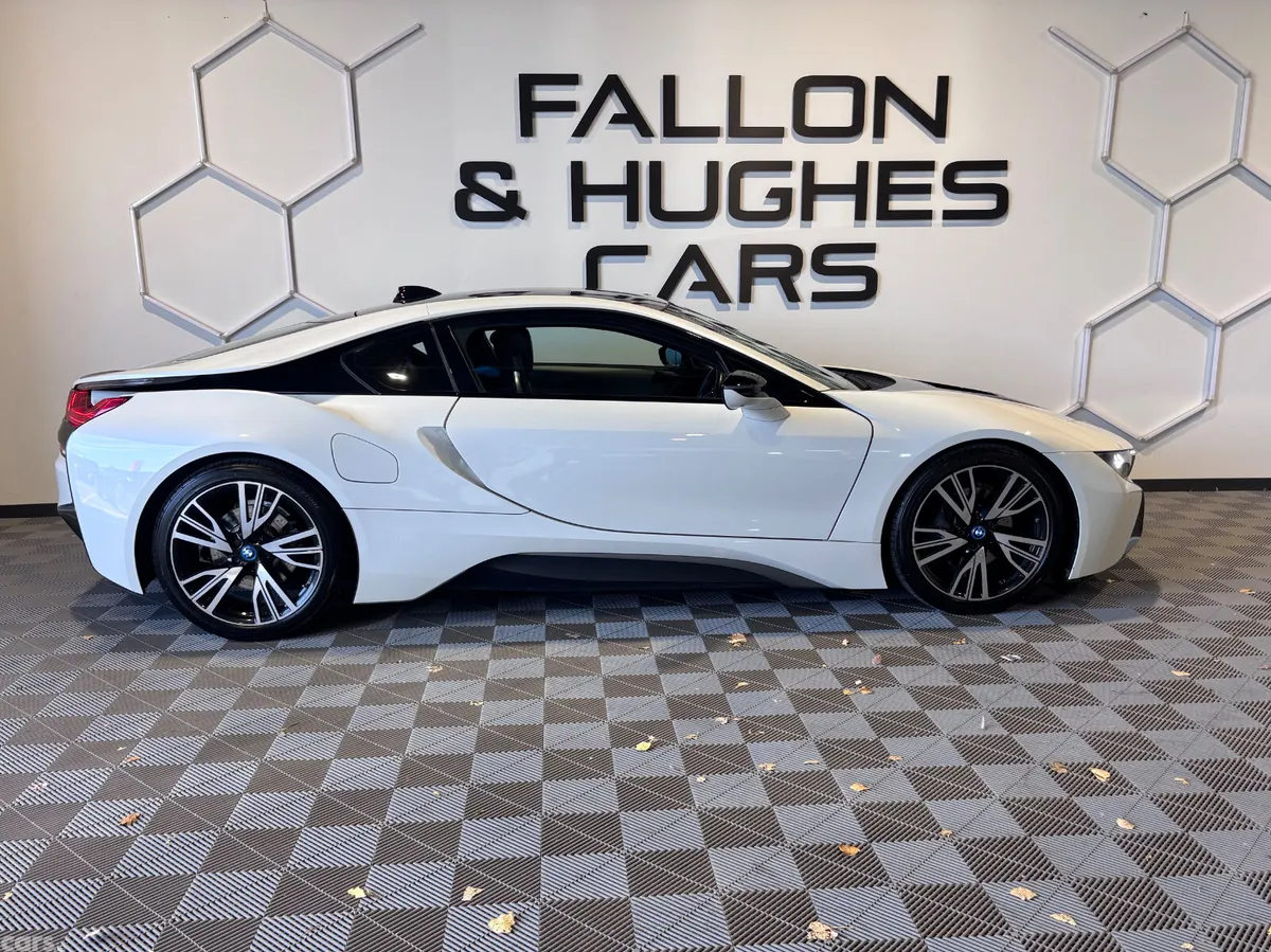 BMW i8 Coupe, Petrol Plug-in Hybrid, 2017, White