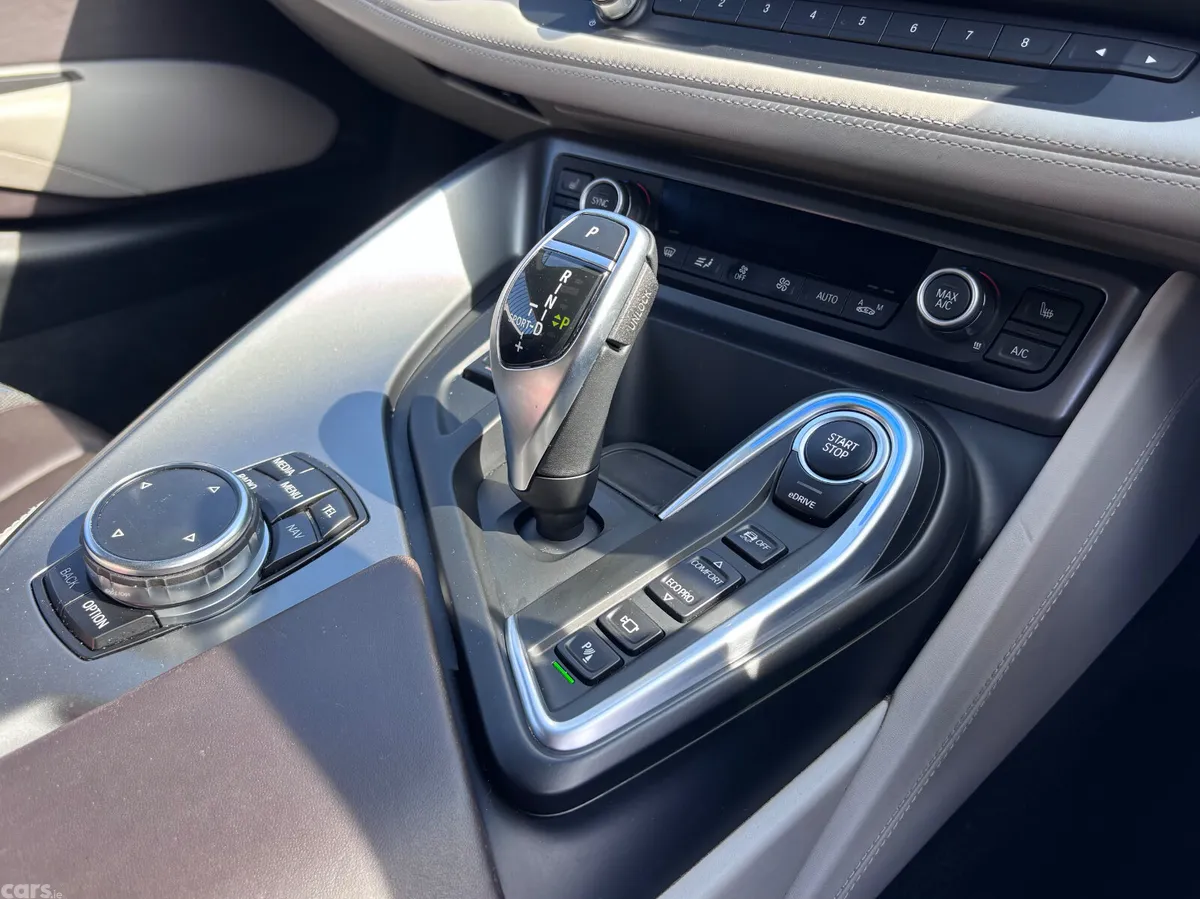 BMW i8 Coupe, Petrol Plug-in Hybrid, 2017, White