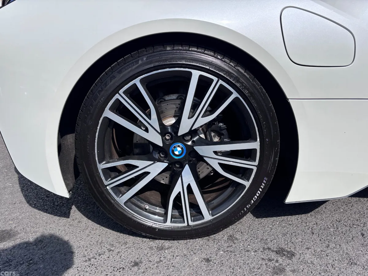 BMW i8 Coupe, Petrol Plug-in Hybrid, 2017, White