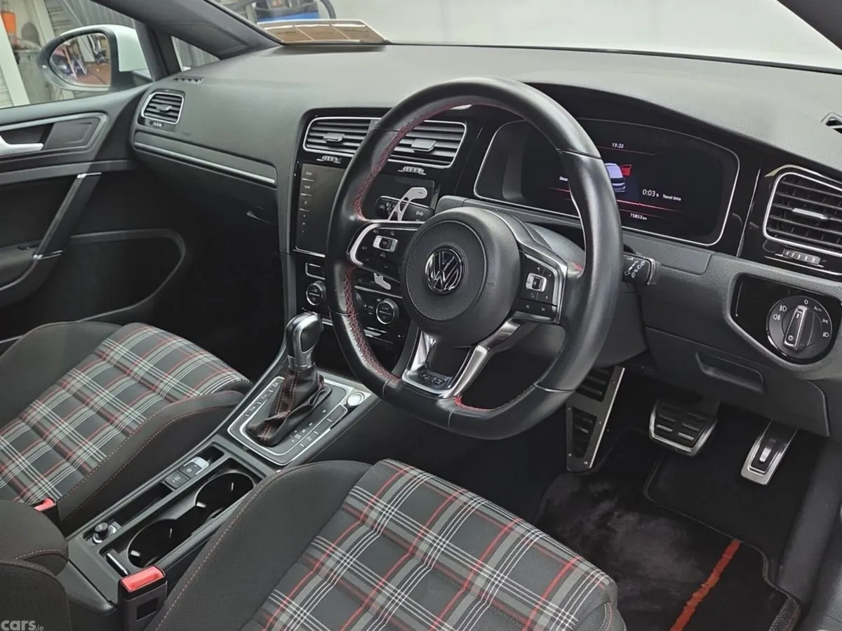 Volkswagen Golf Hatchback, Petrol, 2018, White
