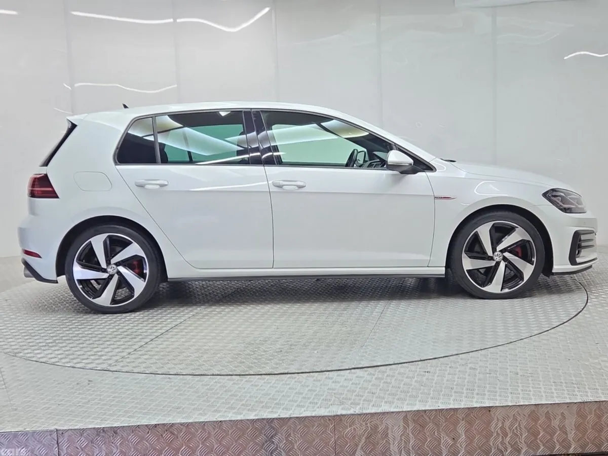 Volkswagen Golf Hatchback, Petrol, 2018, White