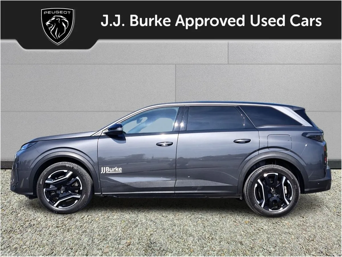 Peugeot 5008 SUV, Electric, 2026, Grey