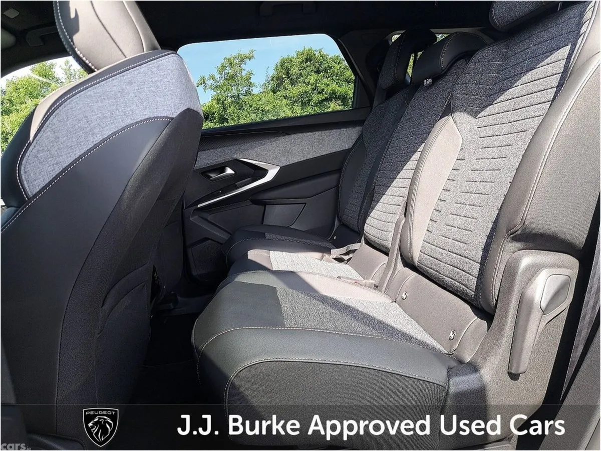 Peugeot 5008 SUV, Electric, 2026, Grey