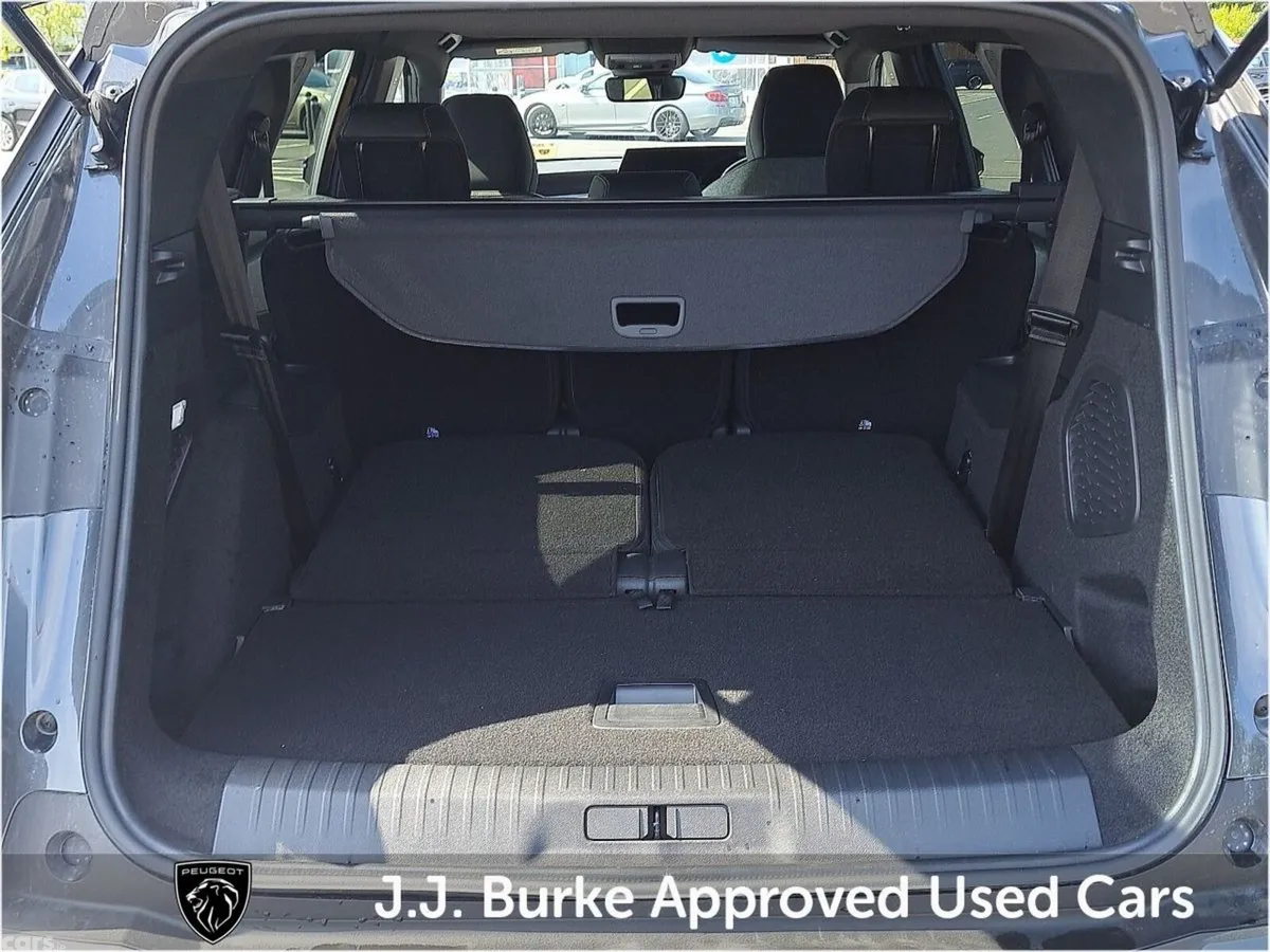 Peugeot 5008 SUV, Electric, 2026, Grey