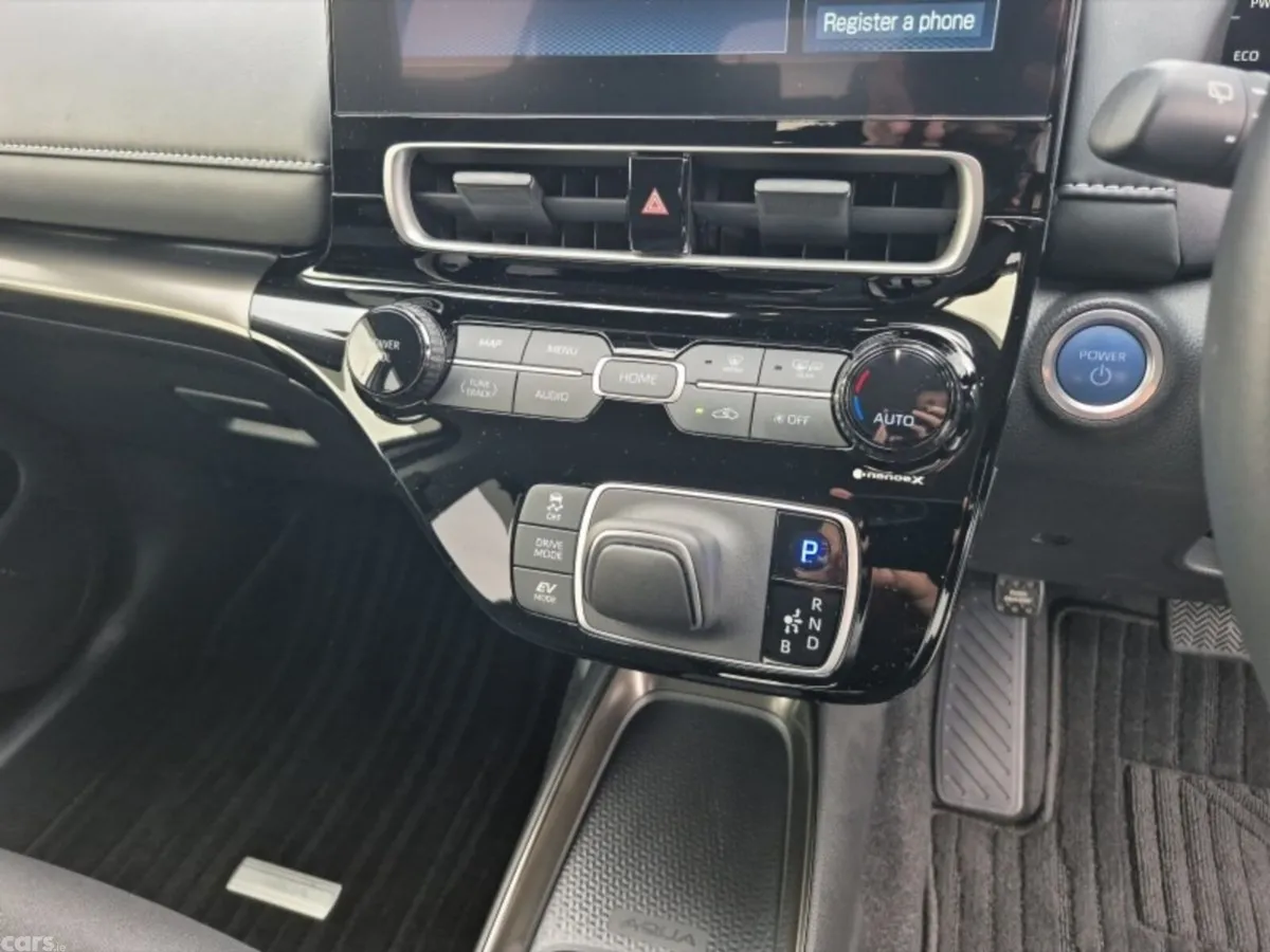 Toyota Aqua Hatchback, Petrol Hybrid, 2022, Silver
