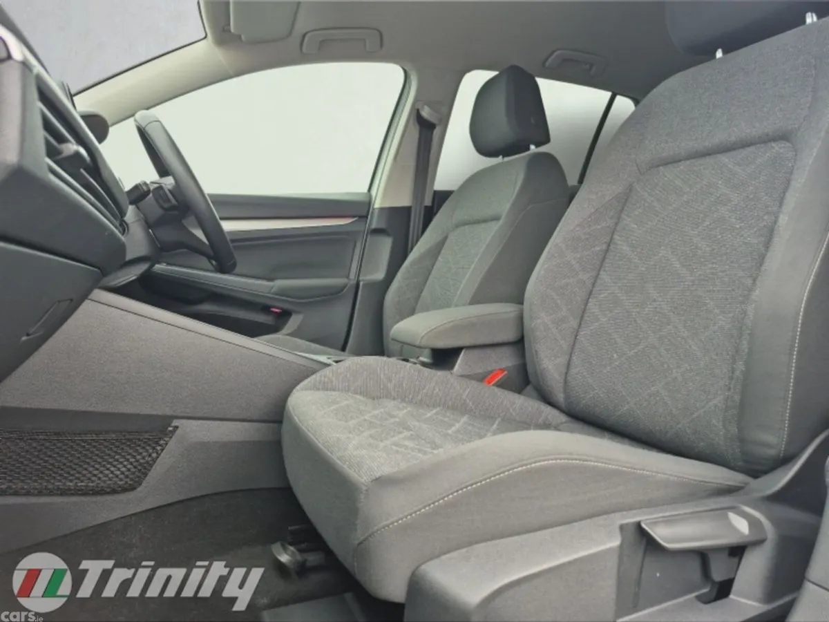 Volkswagen Golf Hatchback, Petrol, 2021, White