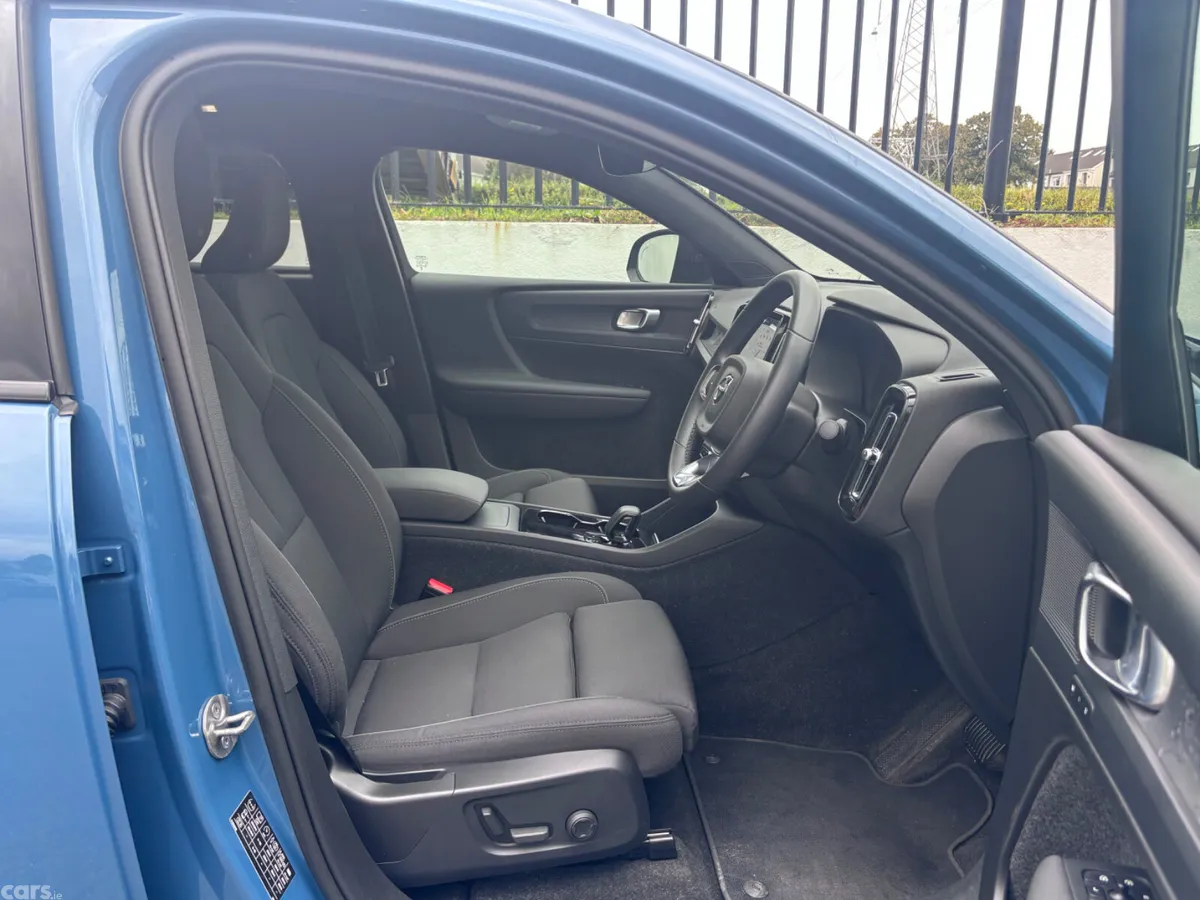 Volvo C40 SUV, Electric, 2023, Blue