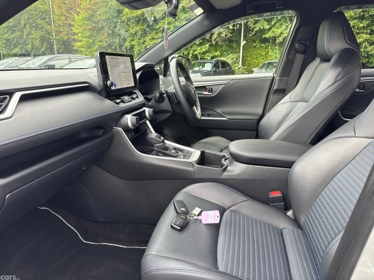 Toyota RAV4 SUV, Petrol Hybrid, 2024, Grey