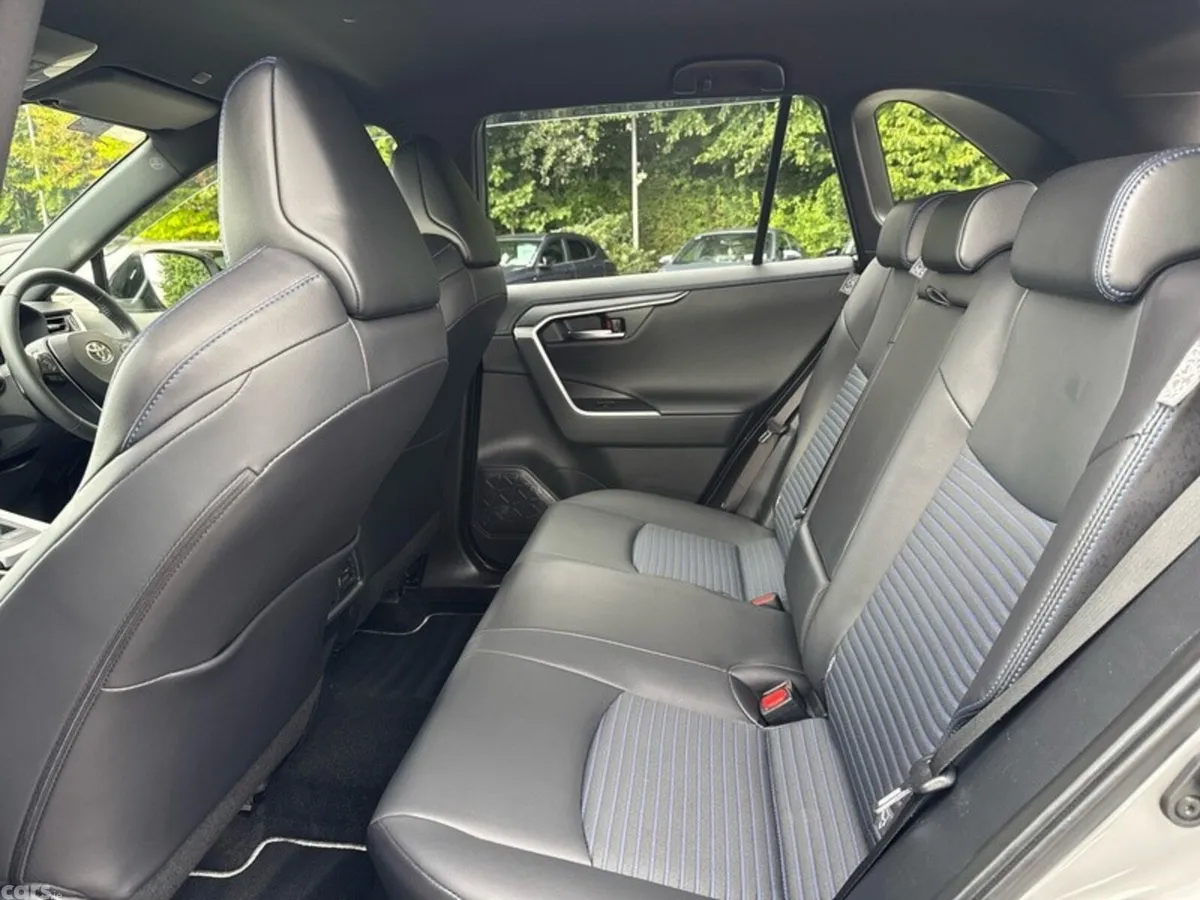 Toyota RAV4 SUV, Petrol Hybrid, 2024, Grey