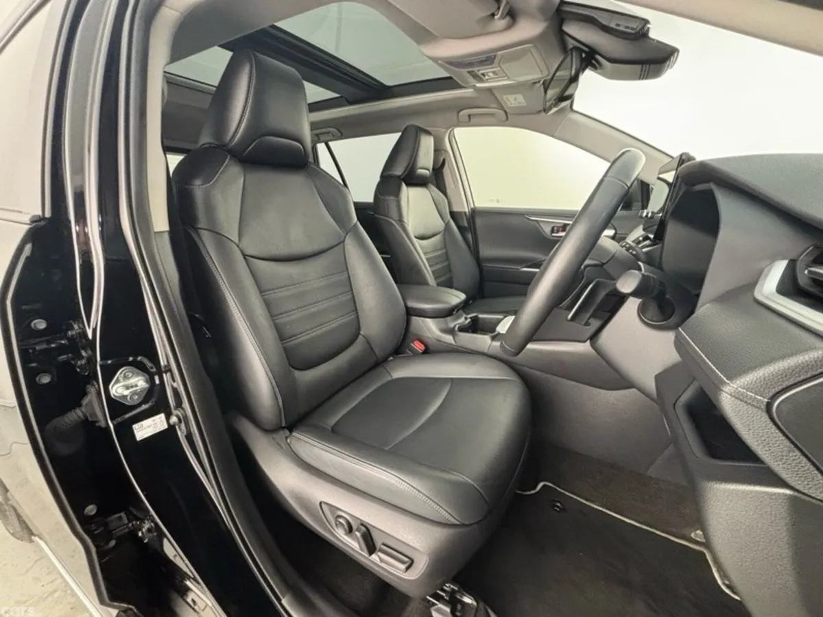 Toyota RAV4 SUV, Petrol Hybrid, 2023, Black