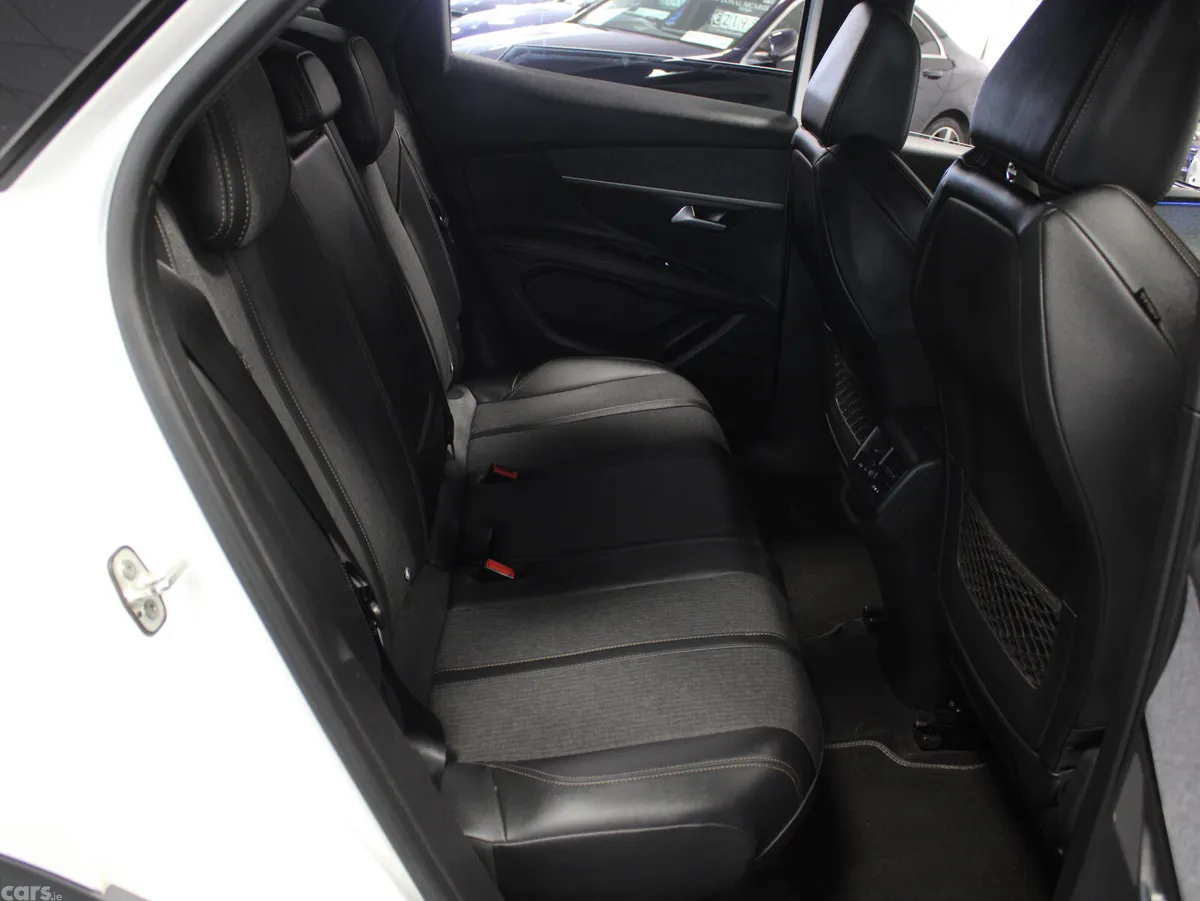 Peugeot 3008 Hatchback, Diesel, 2019, White