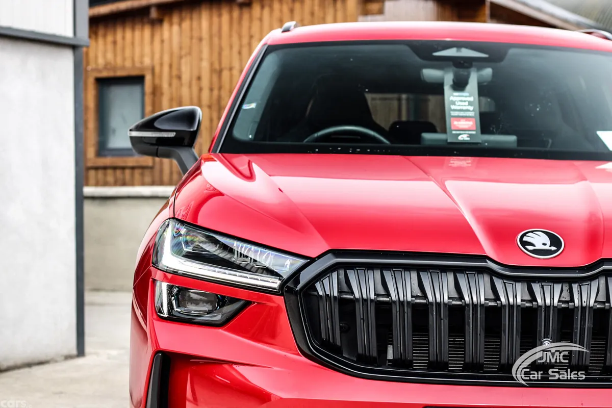 Skoda Kodiaq SUV, Petrol Plug-in Hybrid, 2025, Red