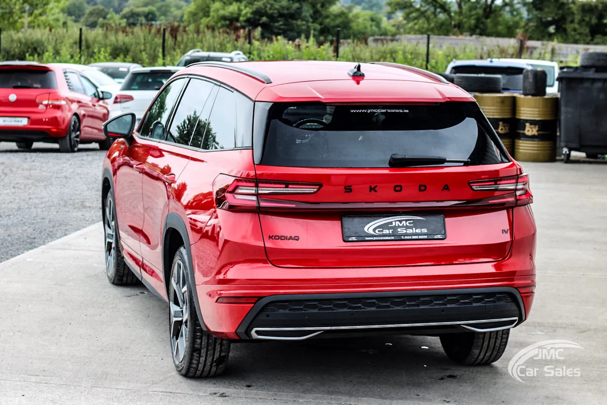 Skoda Kodiaq SUV, Petrol Plug-in Hybrid, 2025, Red