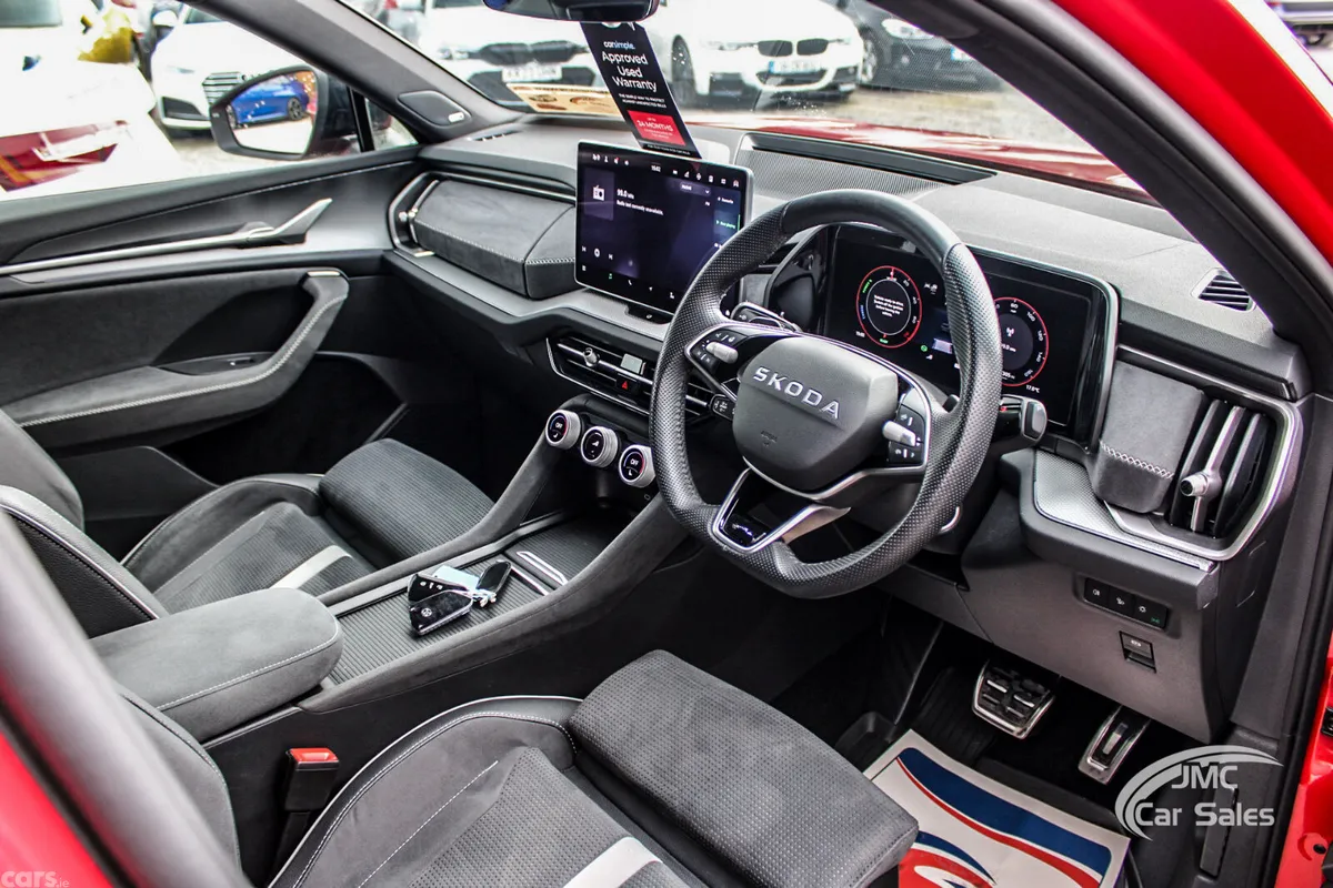 Skoda Kodiaq SUV, Petrol Plug-in Hybrid, 2025, Red