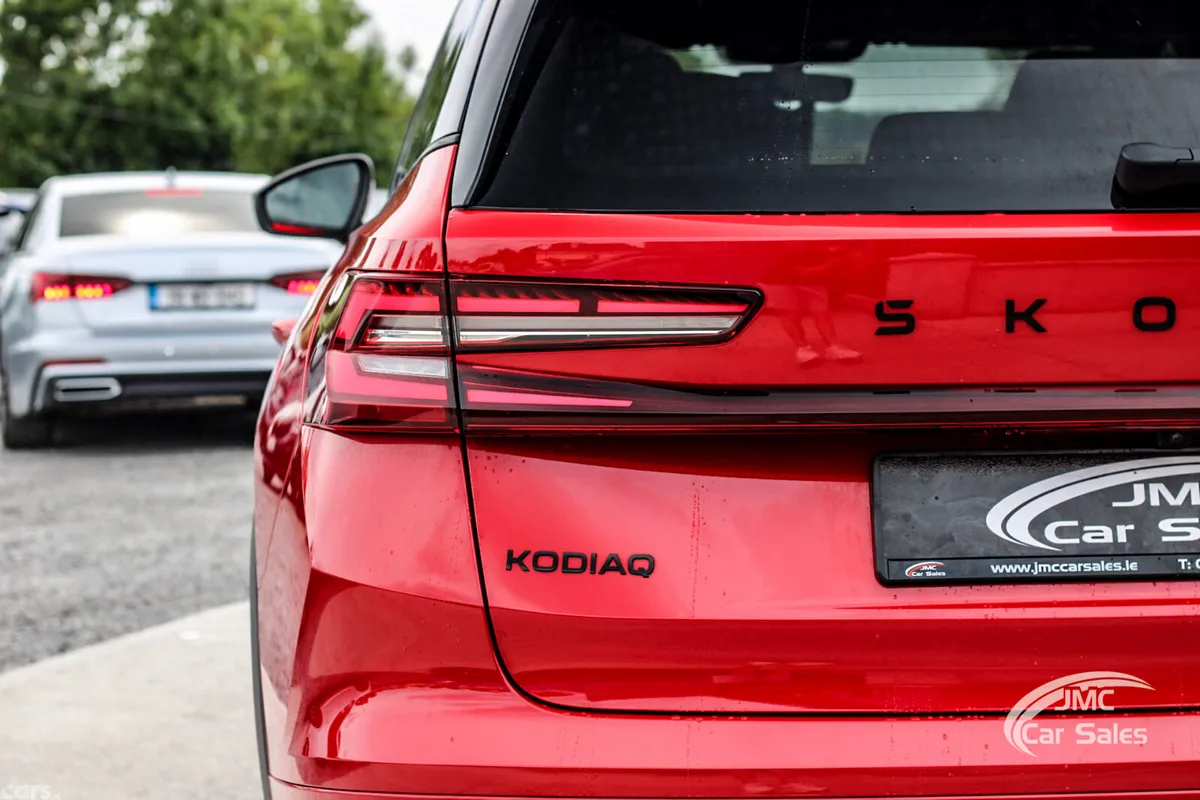 Skoda Kodiaq SUV, Petrol Plug-in Hybrid, 2025, Red