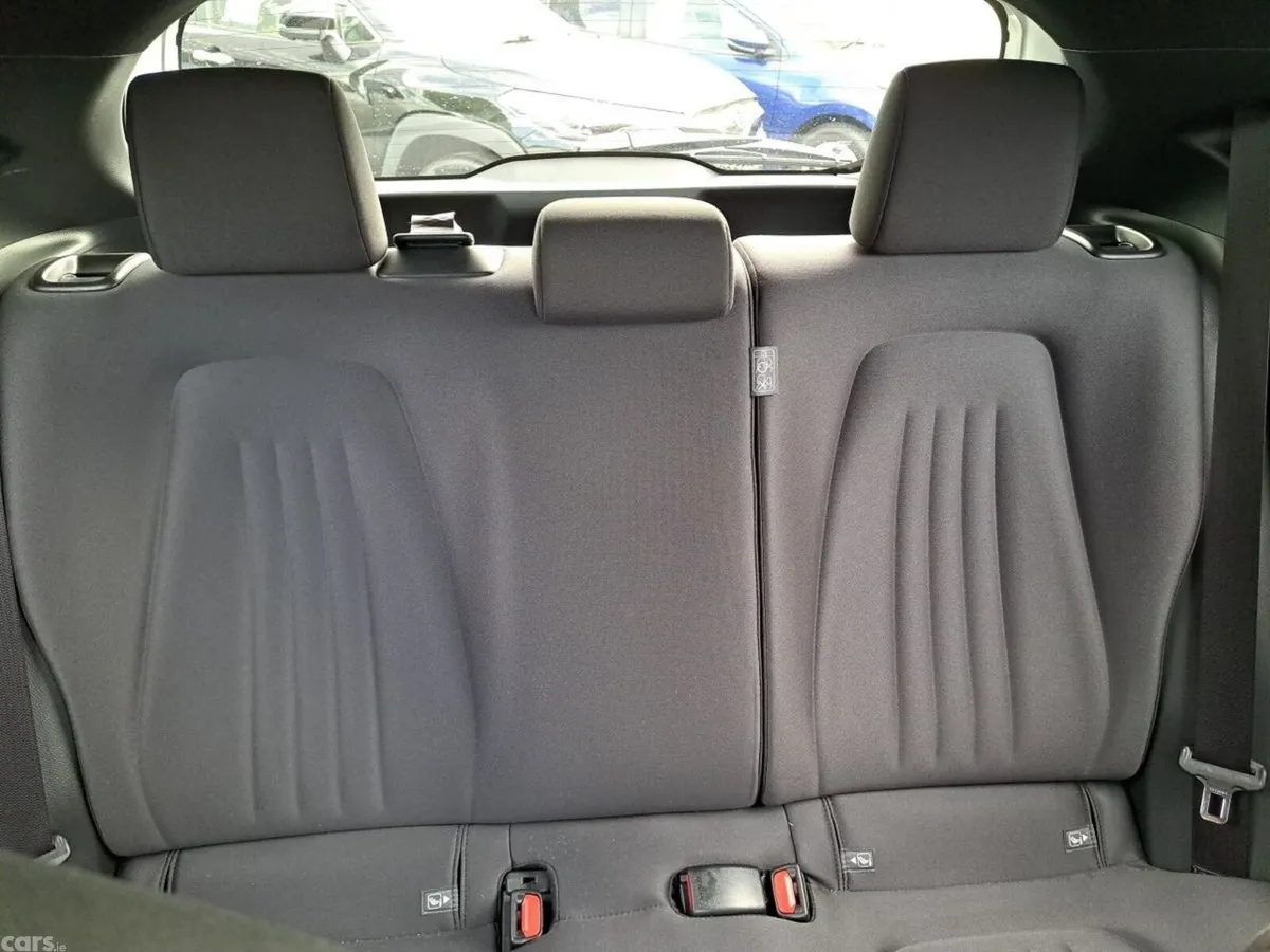 Toyota Yaris Hatchback, Petrol Hybrid, 2024, White