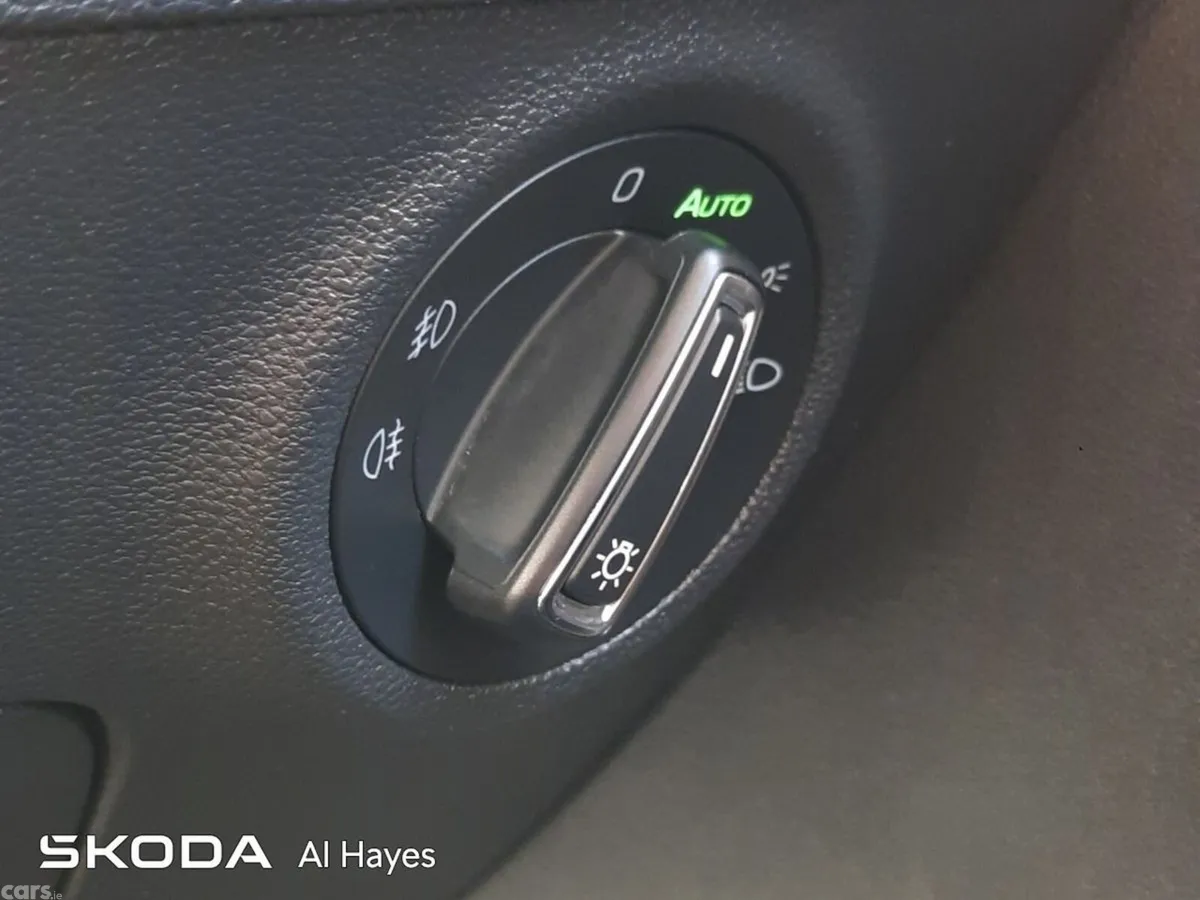 Skoda Karoq SUV, Diesel, 2019, Grey