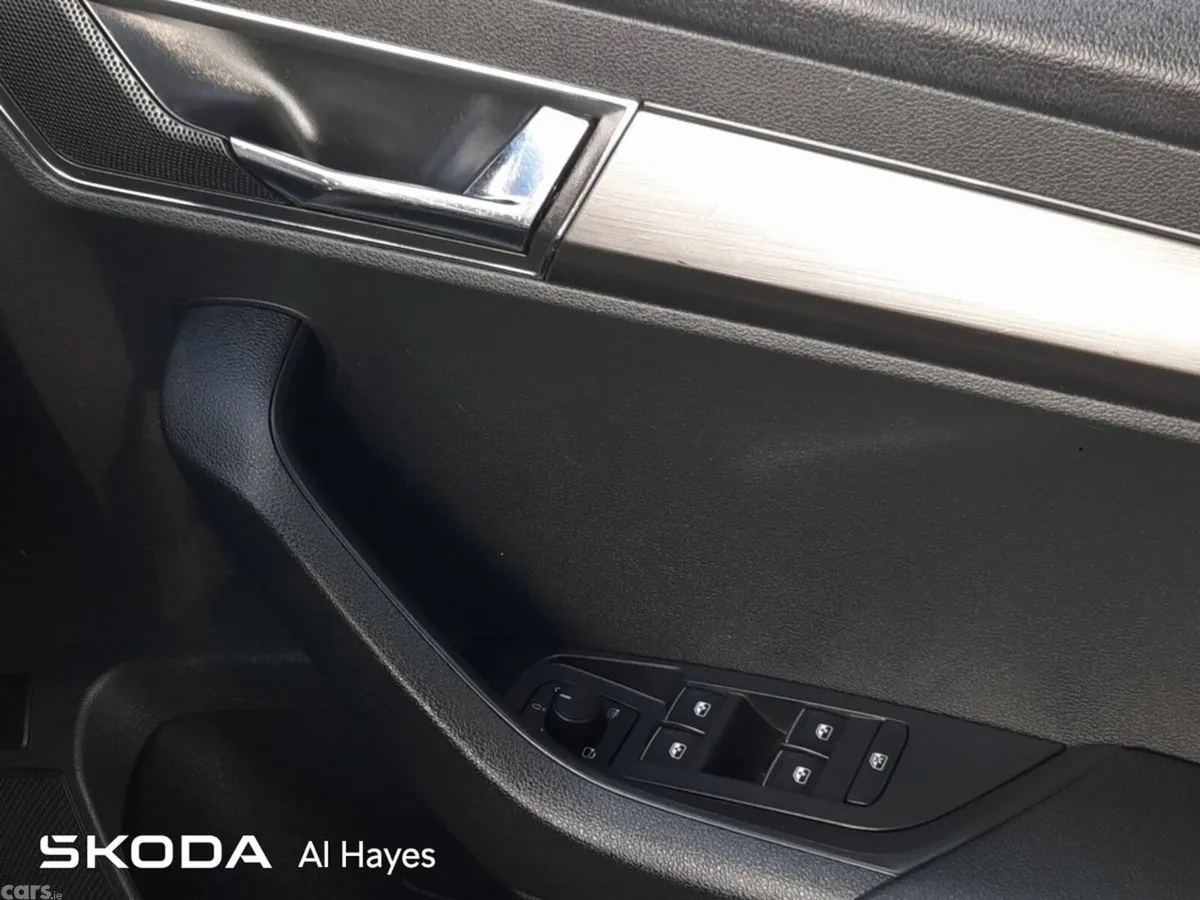 Skoda Karoq SUV, Diesel, 2019, Grey