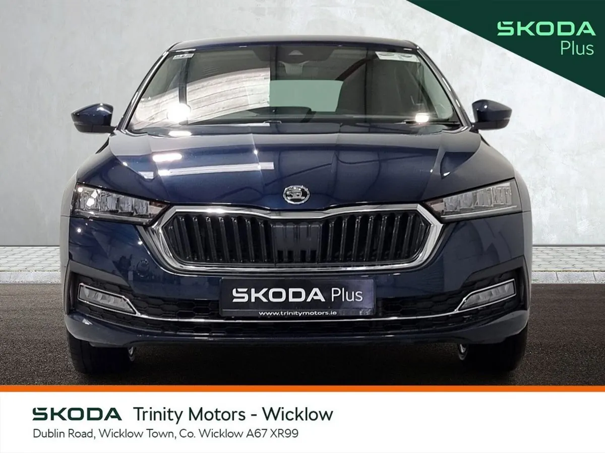 Skoda Octavia Saloon, Diesel, 2024, Blue