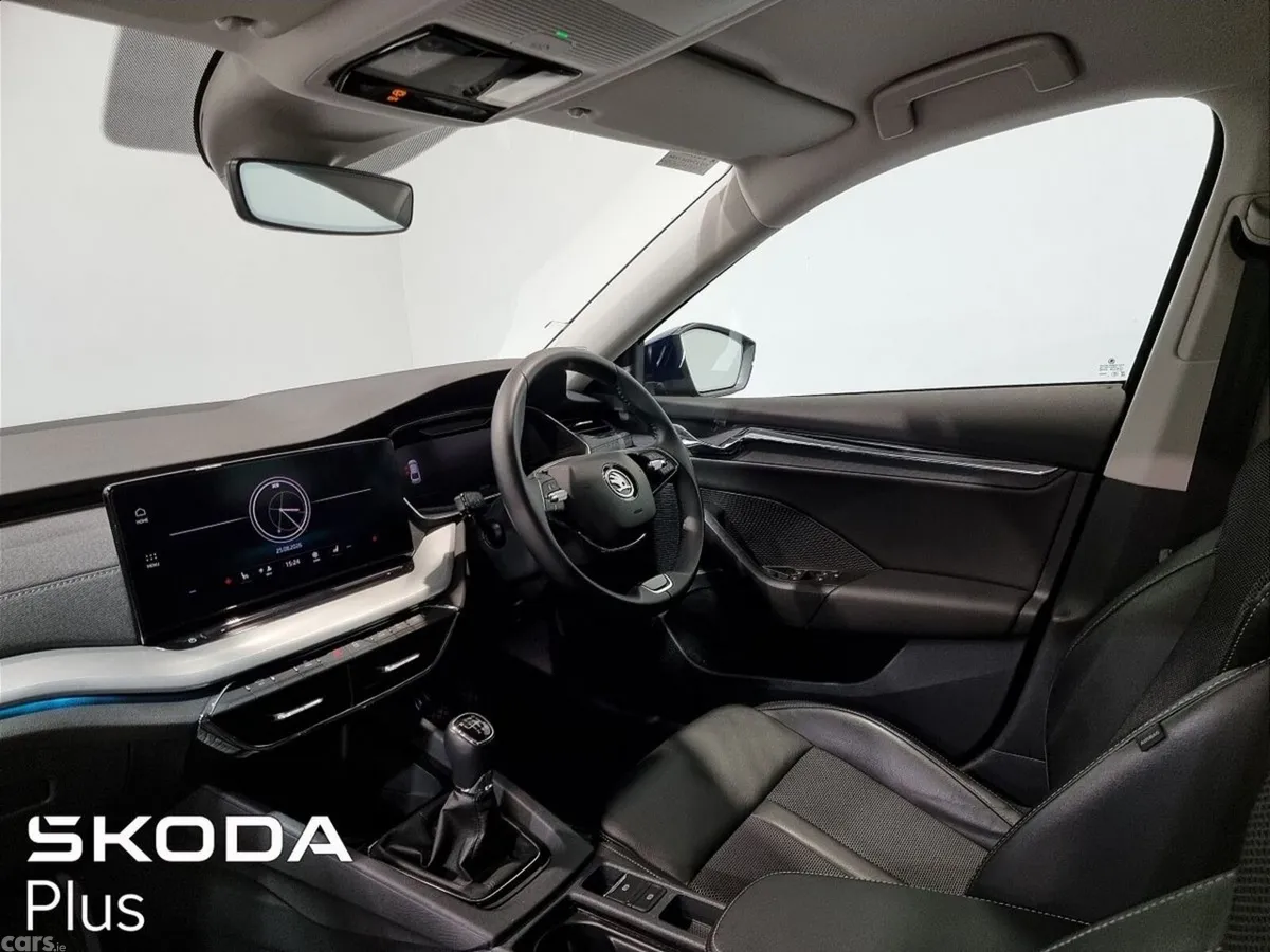 Skoda Octavia Saloon, Diesel, 2024, Blue
