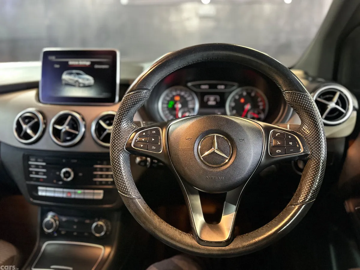 Mercedes-Benz B-Class MPV, Petrol, 2015, White