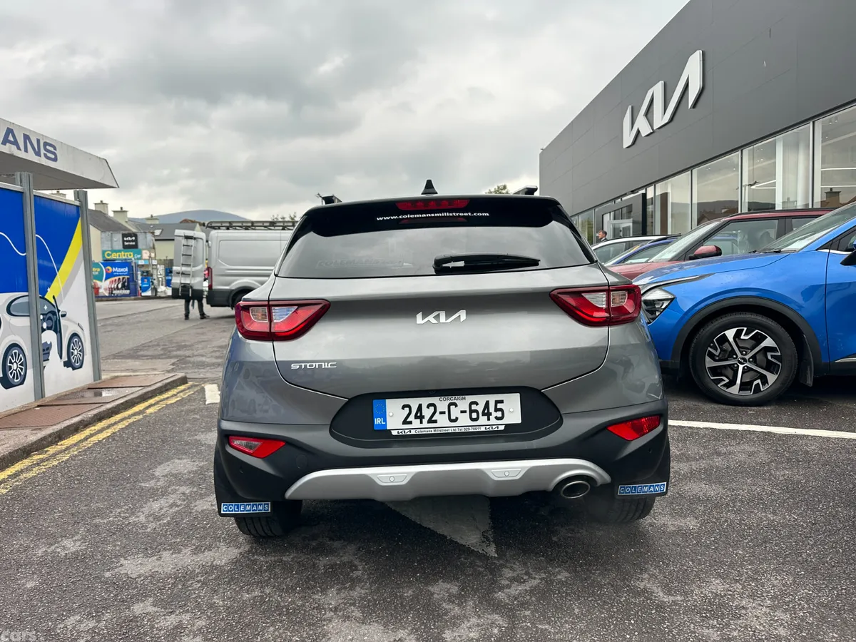 Kia Stonic Estate/Jeep, Petrol Hybrid, 2024, Grey