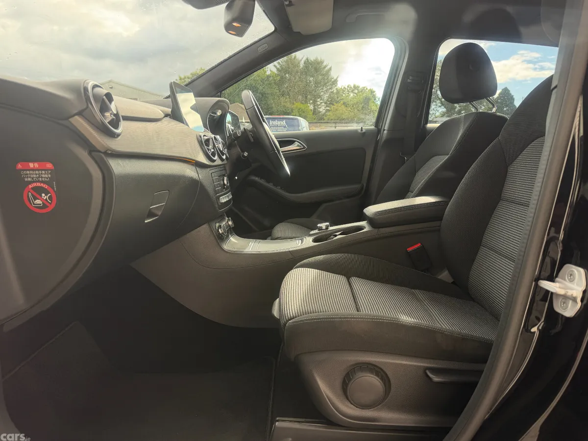Mercedes-Benz B-Class MPV, Petrol, 2017, Black