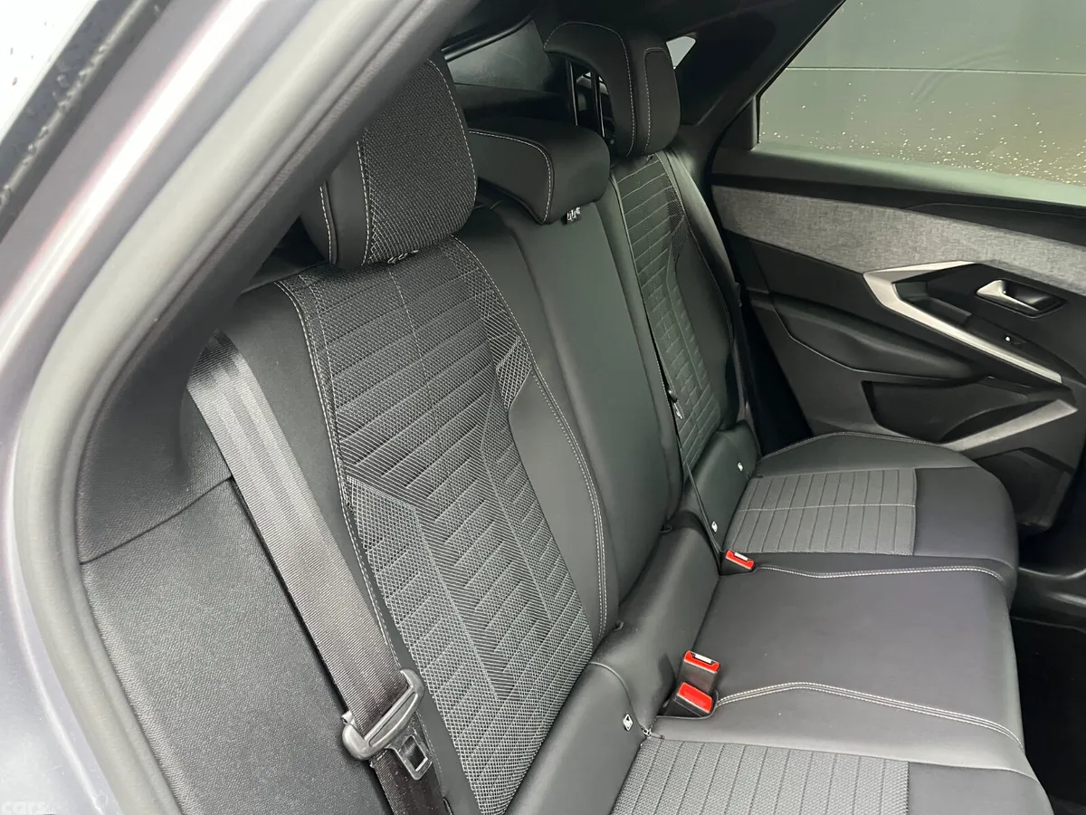 Peugeot 3008 MPV, Petrol Hybrid, 2025, Grey