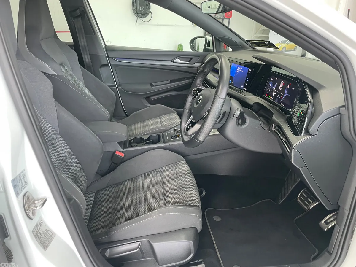 Volkswagen Golf Hatchback, Diesel, 2021, White