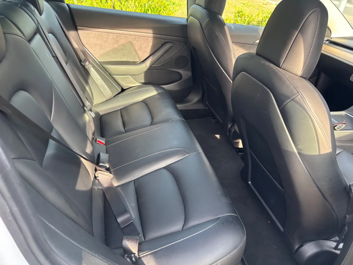 Tesla Model 3 Saloon, Electric, 2022, White