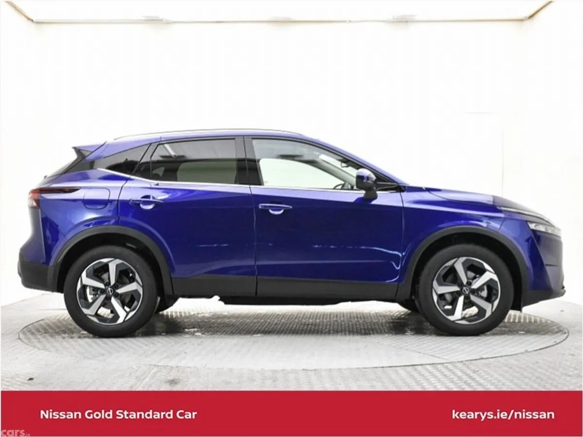 Nissan Qashqai SUV, Petrol, 2022, Blue