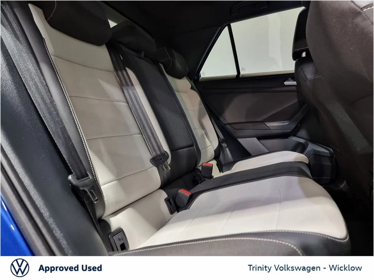 Volkswagen T-Roc SUV, Petrol, 2024, Blue