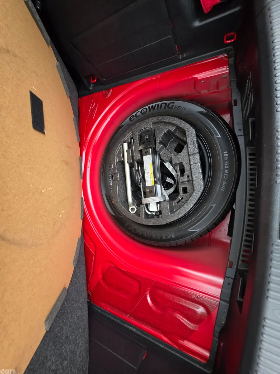 Skoda Fabia Hatchback, Petrol, 2018, Red