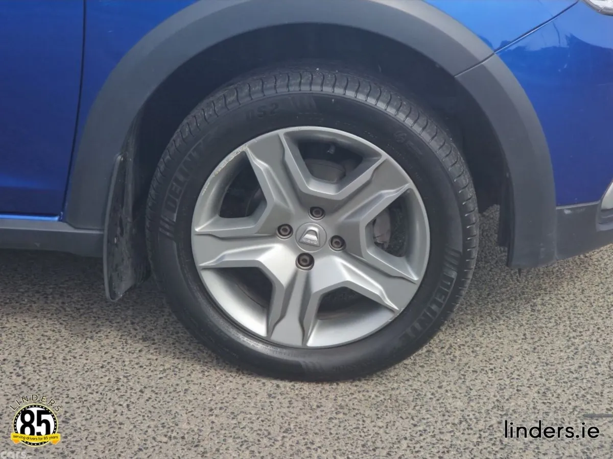 Dacia Sandero Stepway Hatchback, Diesel, 2021, Blue