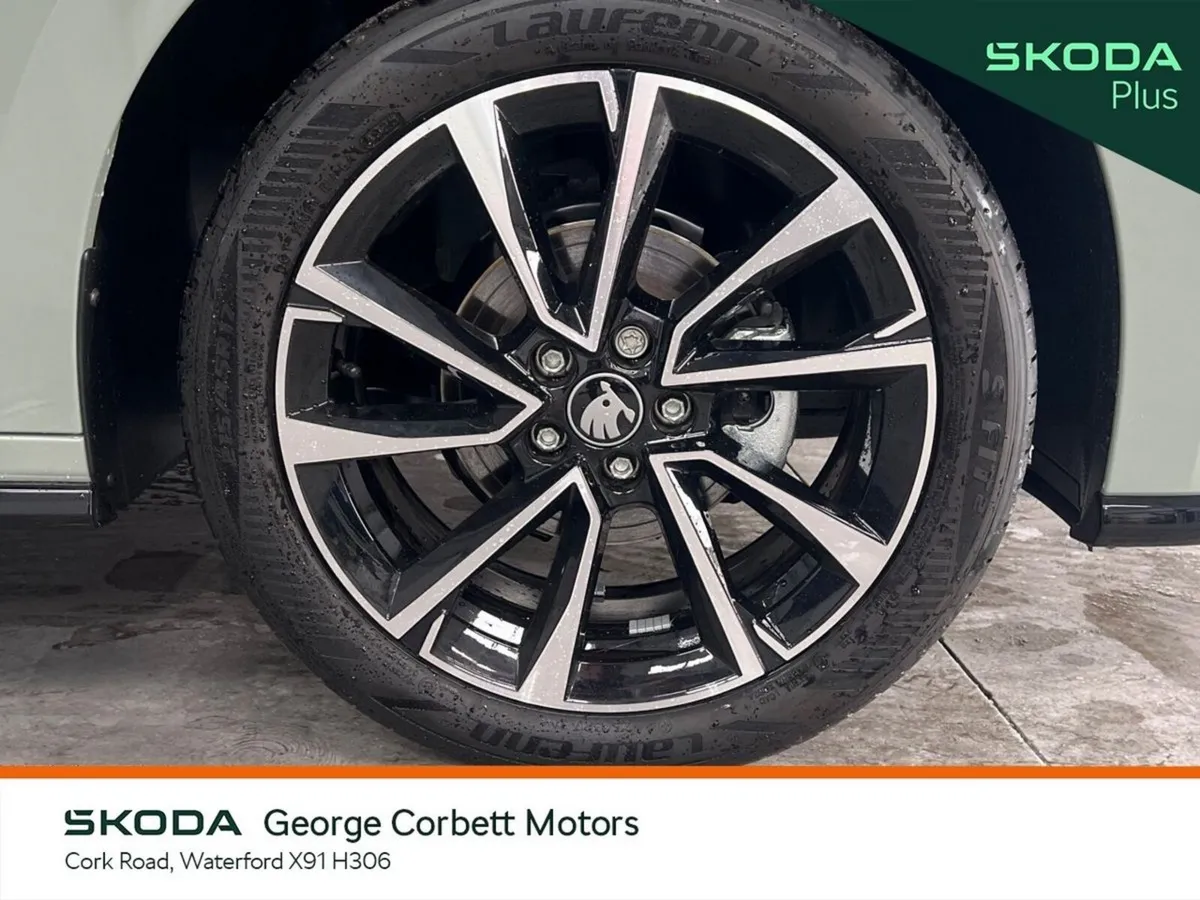 Skoda Fabia Hatchback, Petrol, 2026, Green