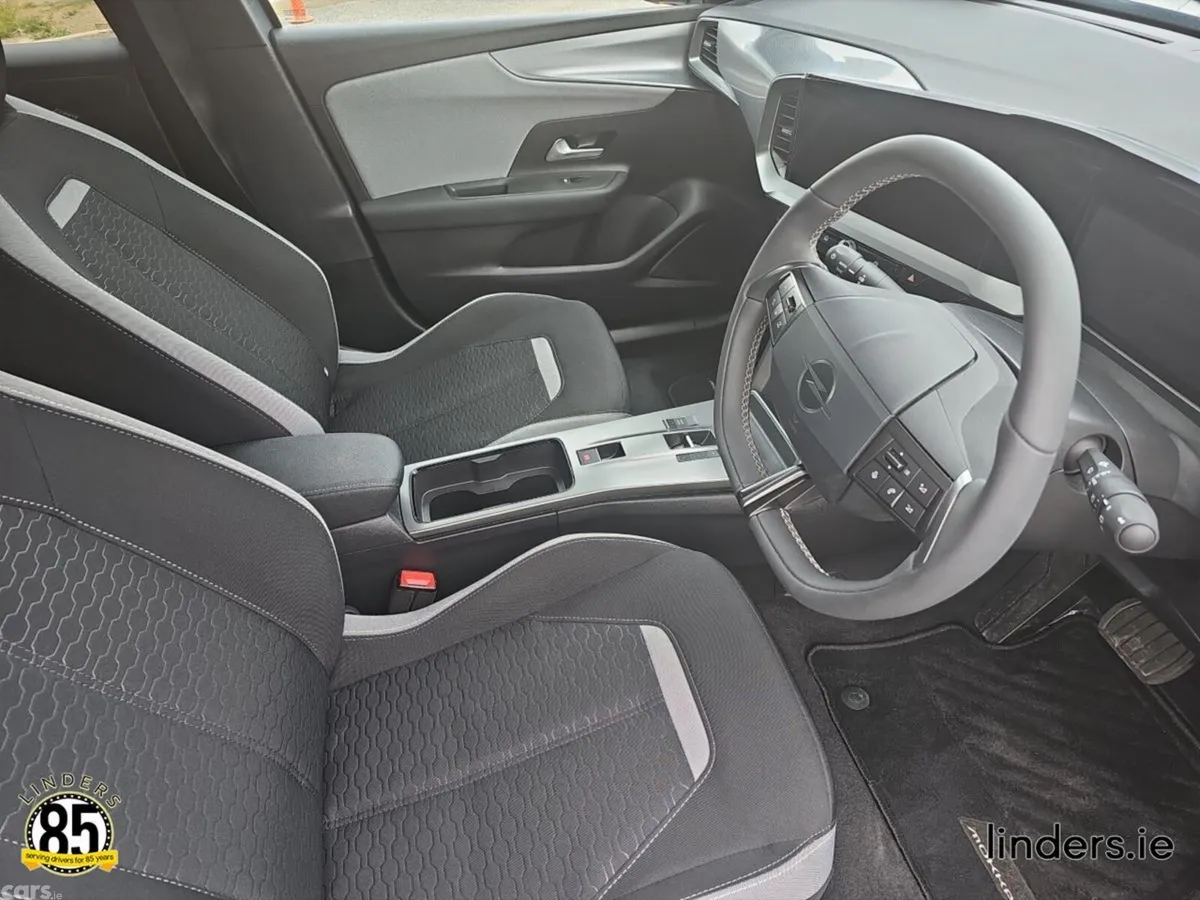 Opel Mokka SUV, Electric, 2026, Grey
