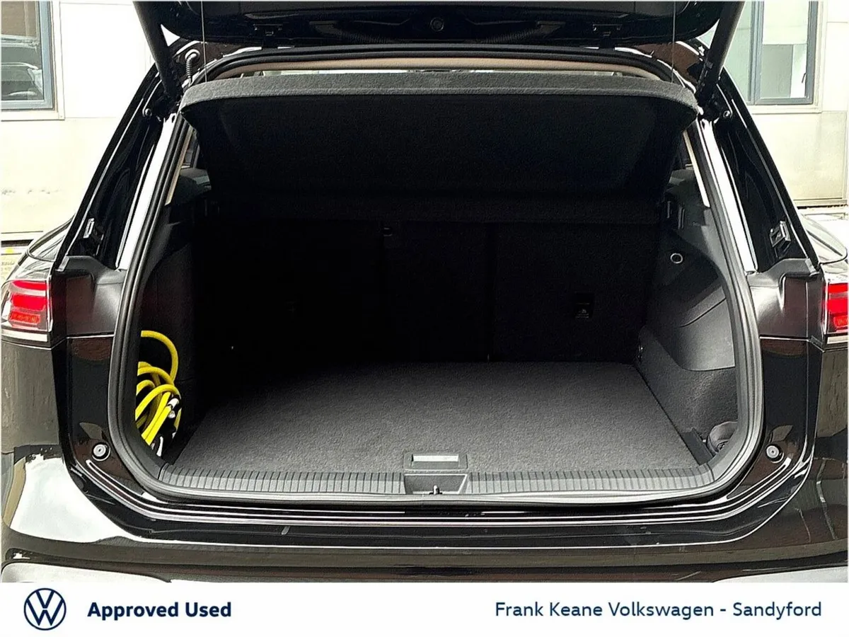 Volkswagen Tiguan SUV, Petrol Plug-in Hybrid, 2025, Black