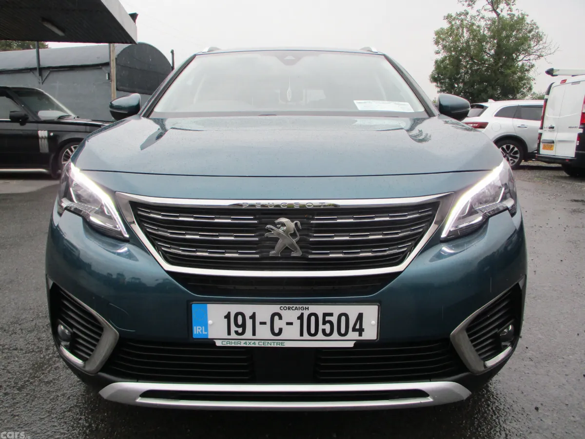 Peugeot 5008 MPV, Petrol, 2019, Green