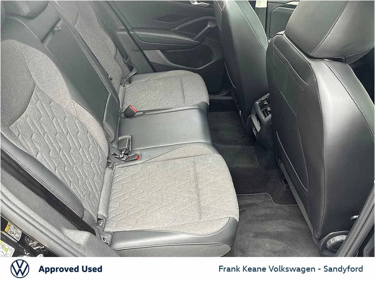 Volkswagen Tiguan SUV, Petrol Plug-in Hybrid, 2025, Black