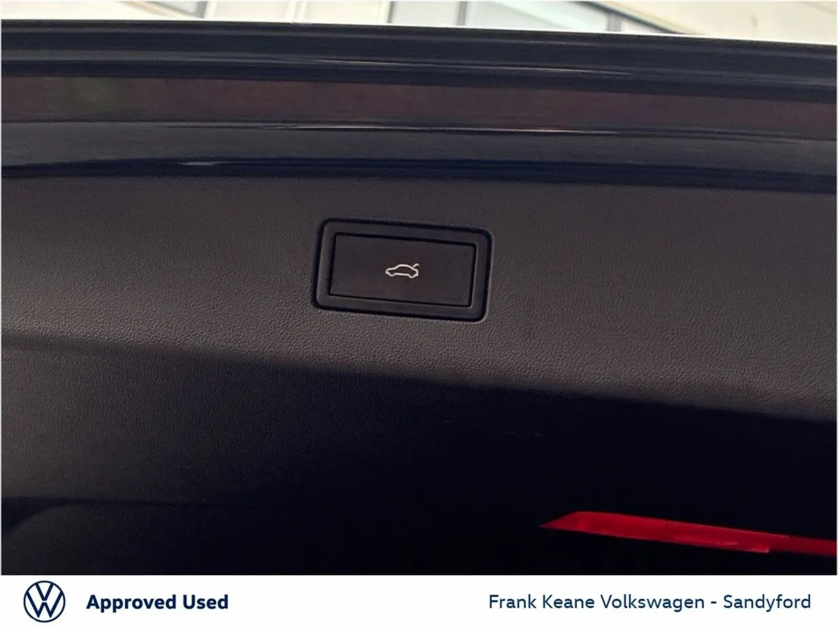Volkswagen Tiguan SUV, Petrol Plug-in Hybrid, 2025, Black