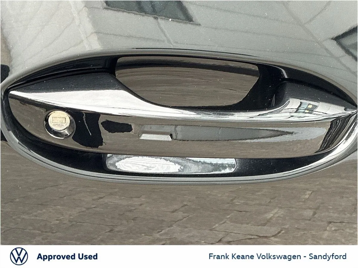 Volkswagen Tiguan SUV, Petrol Plug-in Hybrid, 2025, Black