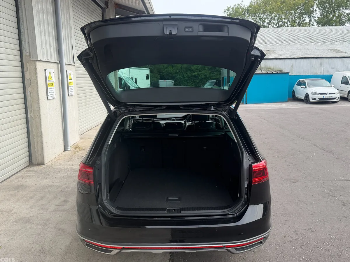 Volkswagen Passat Estate, Diesel, 2022, Black