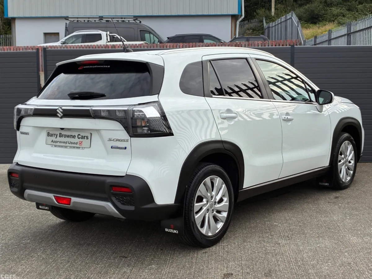 Suzuki SX4 S-Cross Hatchback, Petrol, 2023, White